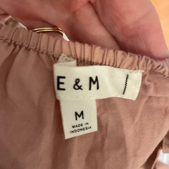 Blush Pink Embroidered Sleeveless Top Size M - Picture 6 of 6